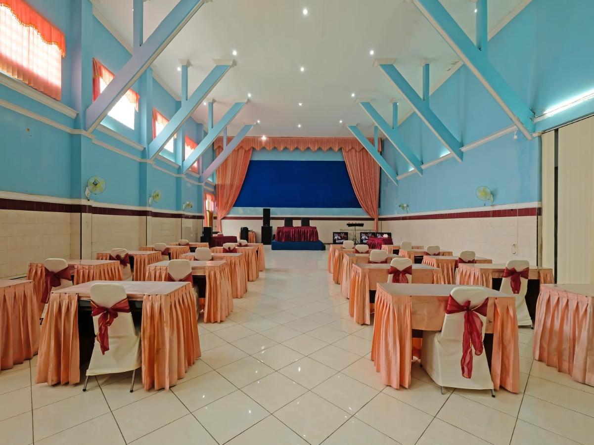 Collection O 91914 Hotel Citra Dewi 2 Int'S Semarang Buitenkant foto